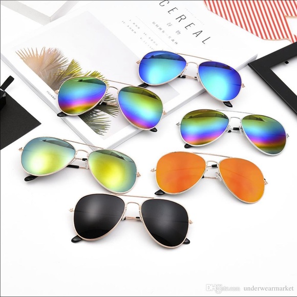 Gold polarized aviator sunglasses - Picture 2 of 4